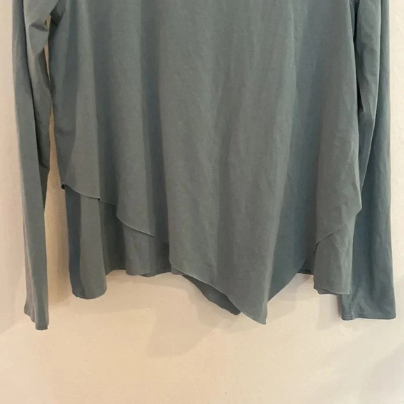 LULULEMON sz 4 long sleeve light dusty blue raw edge athletic shirt like new - Picture 4 of 6